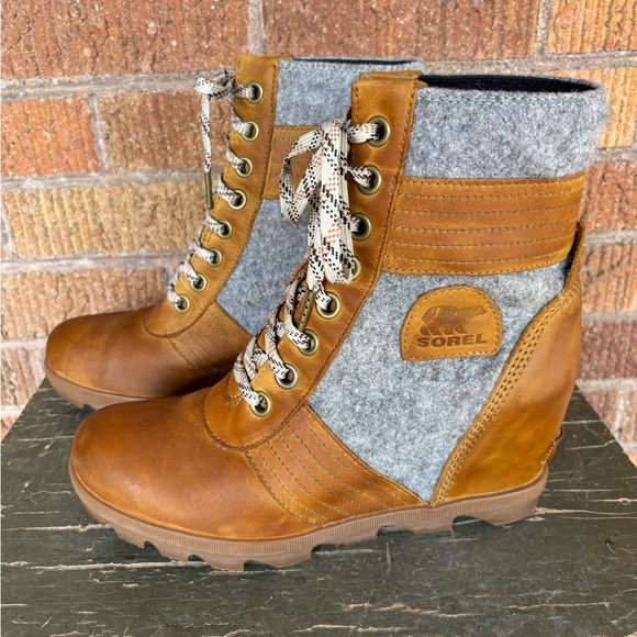 Sorel Lexie Wedge Felt Leather Lace Up Tan Grey Boots Womens Size 10.5 - Picture 1 of 8